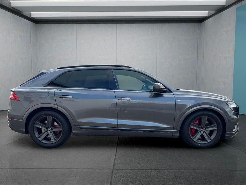 Gebraucht Audi Q8 381 PS (280 kW) 2022 Grau SUV