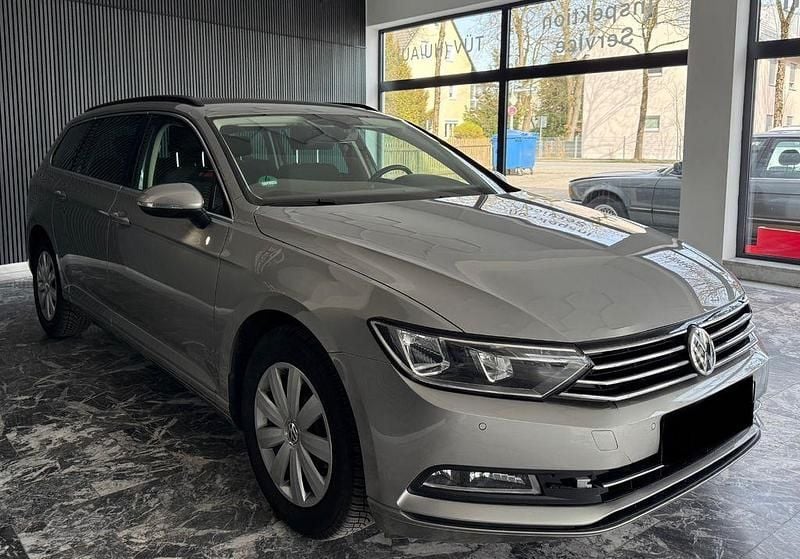 Gebraucht VW Passat Comfortline 150 PS (110 kW) 2016 Silber Kombi
