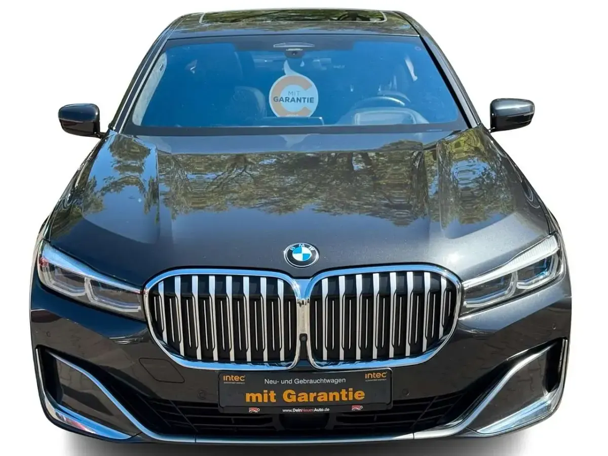 Gebraucht BMW 750 Sport Line 530 PS (389 kW) 2020 Other Limousine