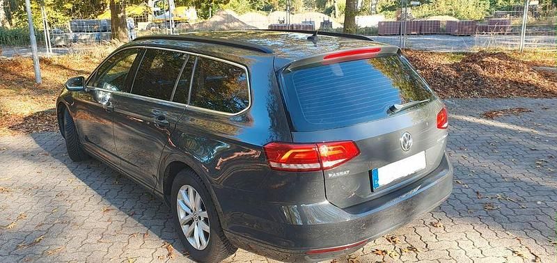 Gebraucht VW Passat 150 PS (110 kW) 2017 Grau Kombi