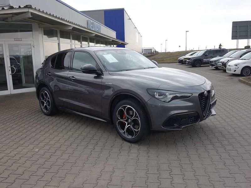 Gebraucht Alfa Romeo Stelvio Veloce 280 PS (205 kW) 2024 Grigio vesuvio, metallic SUV