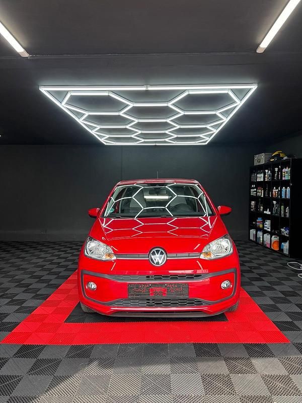 Rot Gebraucht 2020 VW up! Kleinwagen | 7.390 € (Guter Preis) - Bild 1/4