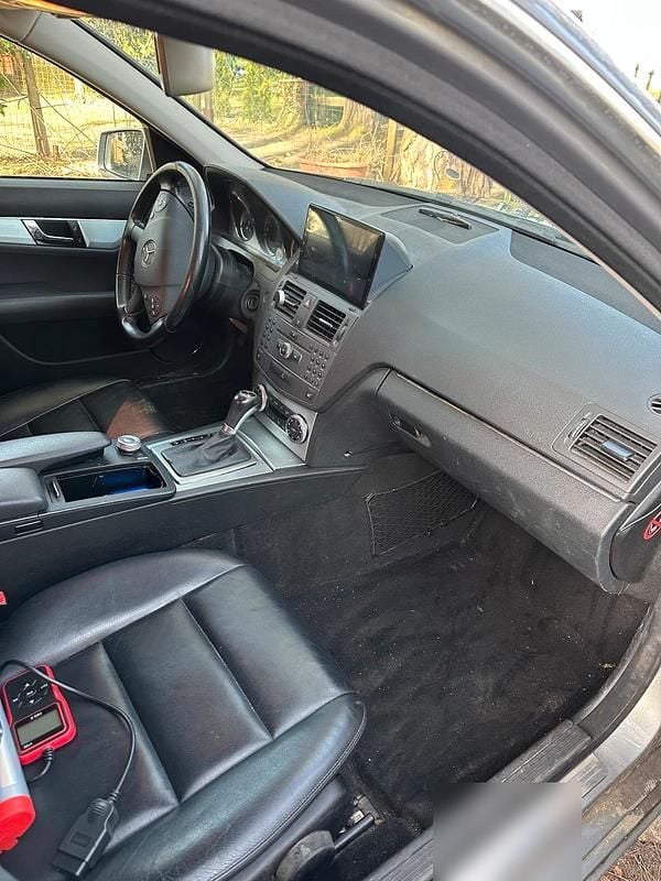 Gebraucht Mercedes C300 231 PS (169 kW) 2010 Silber Limousine