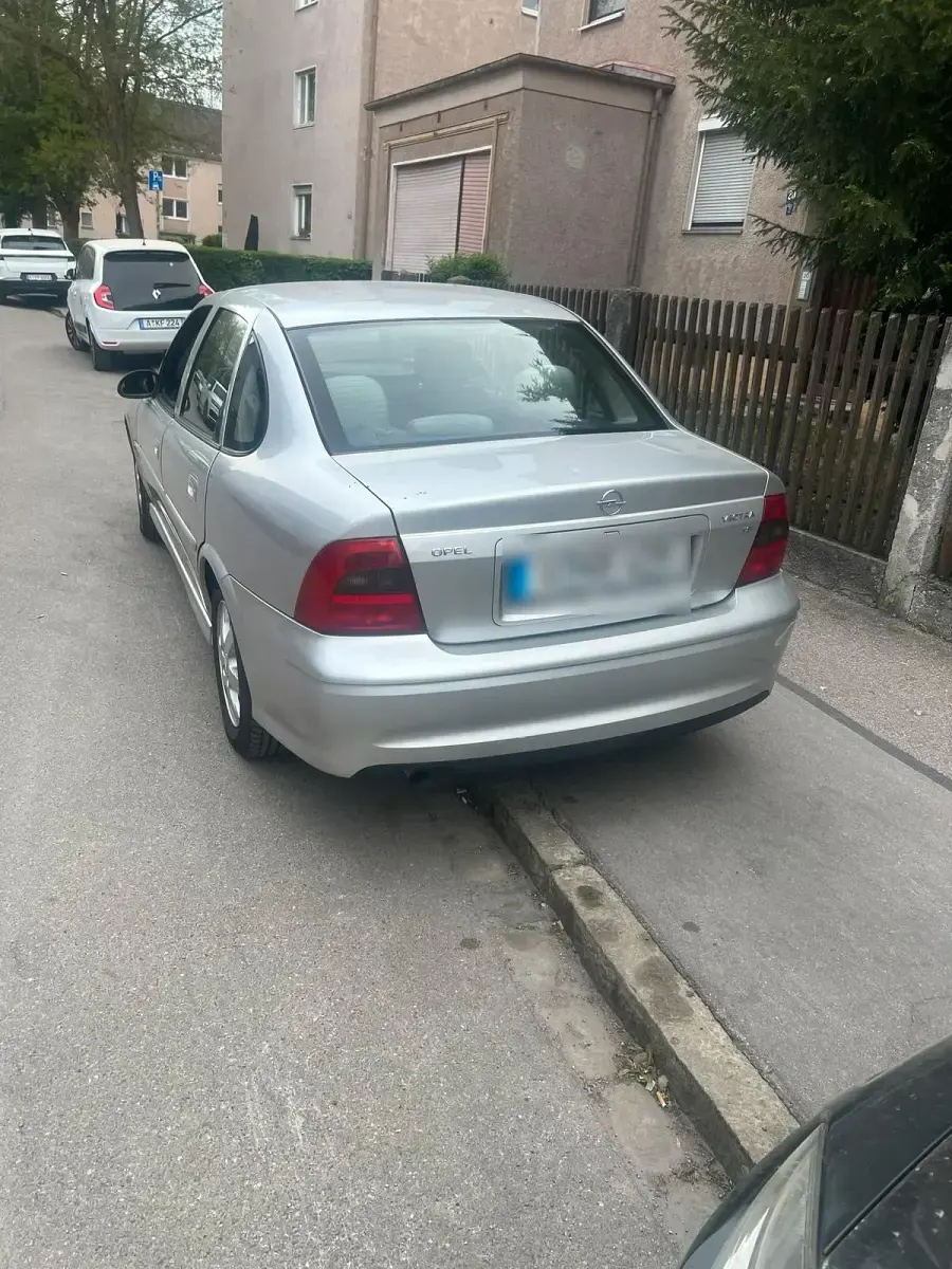 Gebraucht Opel Vectra 125 PS (91 kW) 2001 Silber Kleinwagen