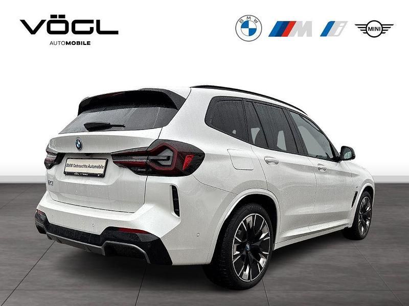 Gebraucht BMW iX3 Impressive 210 kW (286 PS) 2024 Weiß SUV