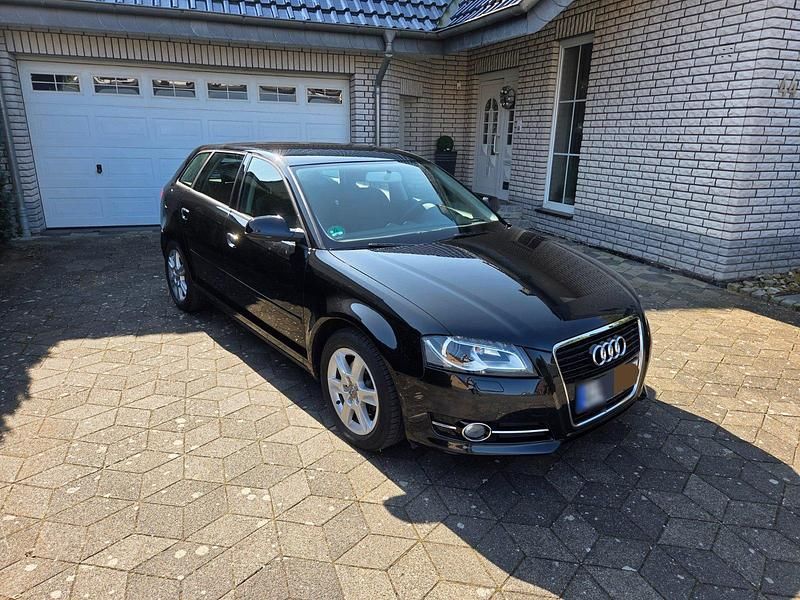 Gebraucht Audi A3 Comfort 125 PS (91 kW) 2012 Schwarz Kleinwagen