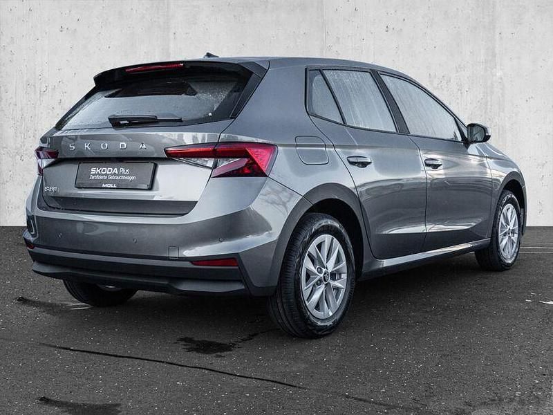 Neu Skoda Fabia Selection 95 PS (69 kW) 2025 Grau Limousine