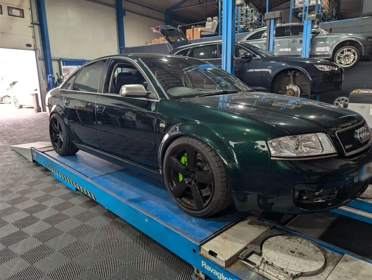 Gebraucht Audi RS6 Ambiente 450 PS (330 kW) 2003 Grün Limousine