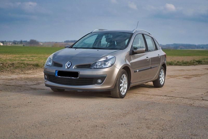 Beige Gebraucht 2008 Renault Clio GrandTour Dynamique Kombi | 2.500 € (Guter Preis) - Bild 1/4
