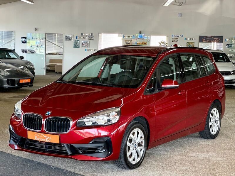Rot Gebraucht 2018 BMW 220 Gran Tourer Advantage Van / Kleinbus | 17.590 € (Fairer Preis) - Bild 1/4