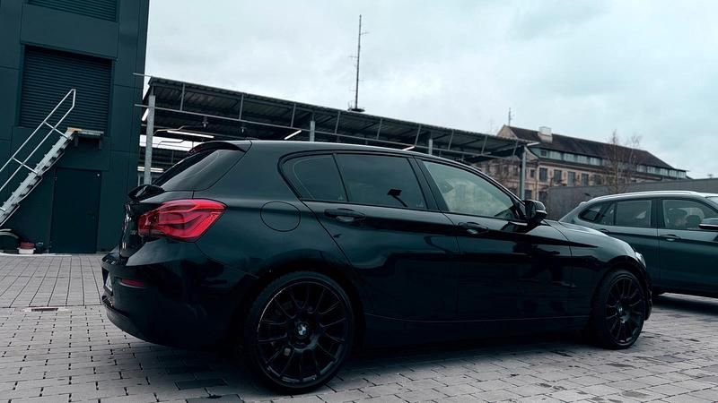 Gebraucht BMW 116 Efficient Dynamics 116 PS (85 kW) 2015 Schwarz Kleinwagen