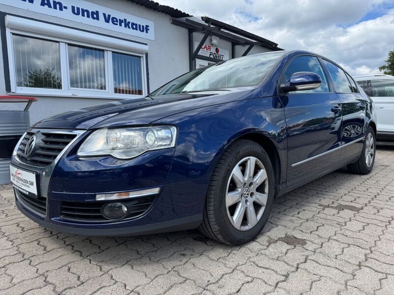 Blau Gebraucht 2010 VW Passat Sportline Limousine | 6.999 € (Teuer) - Bild 1/4