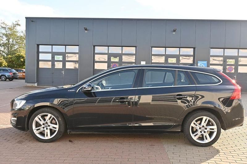Gebraucht Volvo V60 Summum 215 PS (158 kW) 2015 Schwarz Kombi