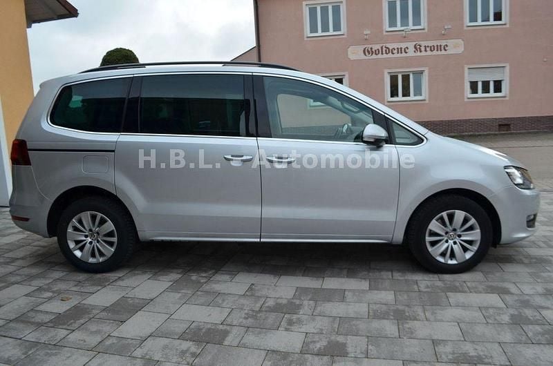 Second-hand VW Sharan 150 CP (110 kW) 2018 Argintiu Monovolum