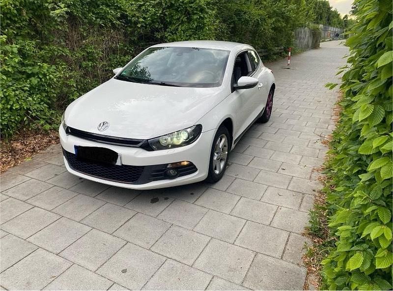 Gebraucht VW Scirocco 160 PS (117 kW) 2009 Weiß Coupé