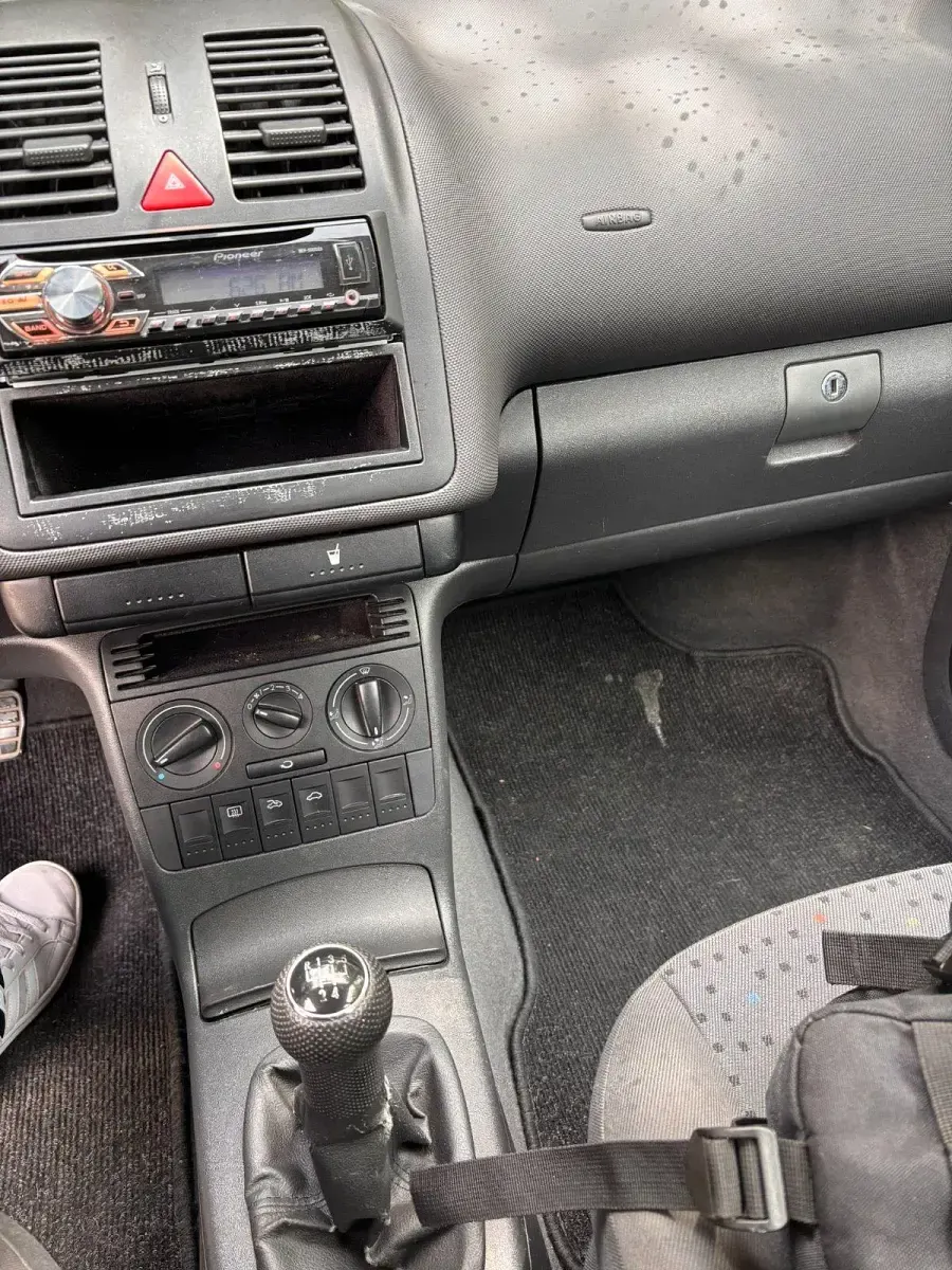 Gebraucht VW Polo Edition 60 PS (44 kW) 2001 Silber Kleinwagen