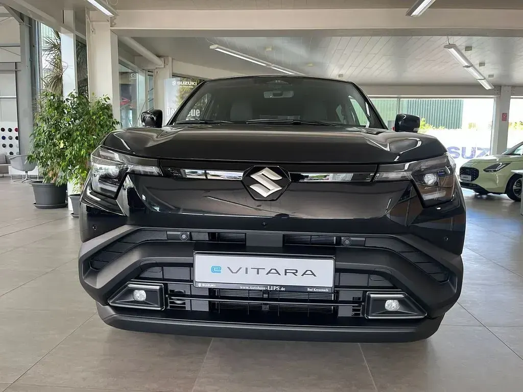 Neu Suzuki e-Vitara Comfort+ 127 kW (174 PS) 2026 Schwarz SUV