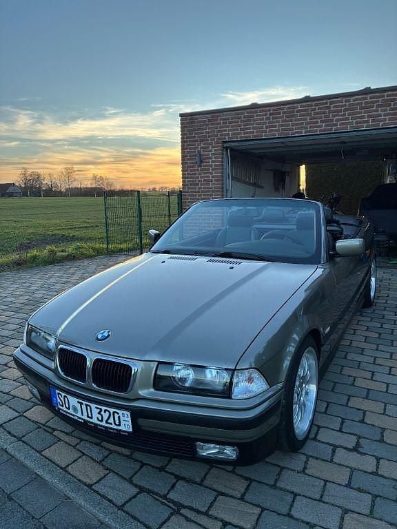 Gebraucht BMW 320 Cabriolet Performance 150 PS (110 kW) 1997 Beige Cabrio