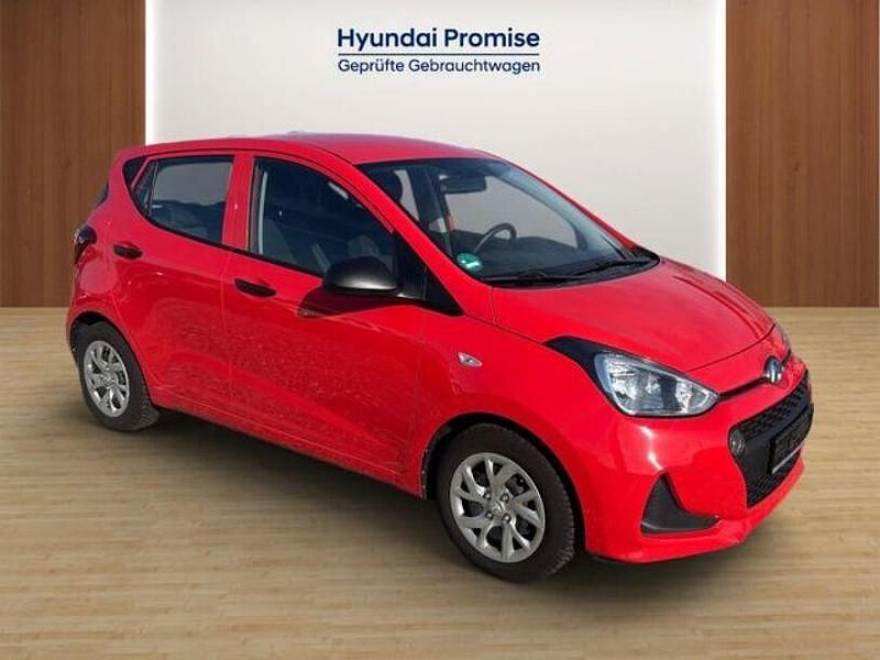 Gebraucht Hyundai i10 Select 67 PS (49 kW) 2020 Tomato red Kleinwagen