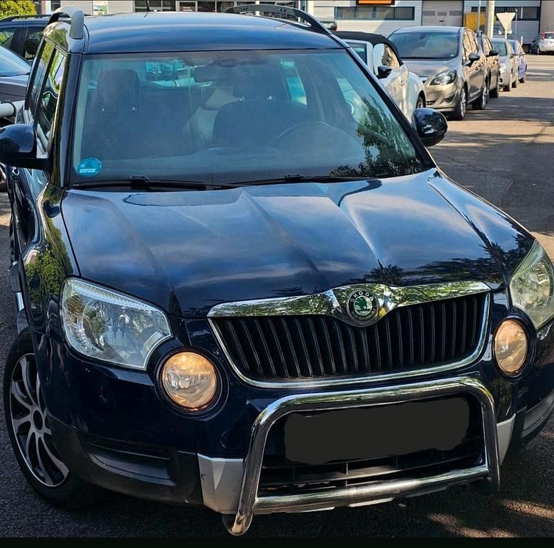 Blau Gebraucht 2010 Skoda Yeti SUV | 5.500 € (Teuer) - Bild 1/4