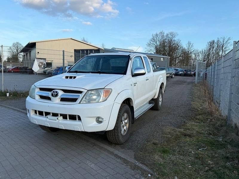 Gebraucht Toyota HiLux Sol 120 PS (88 kW) 2007 Weiß Pickup