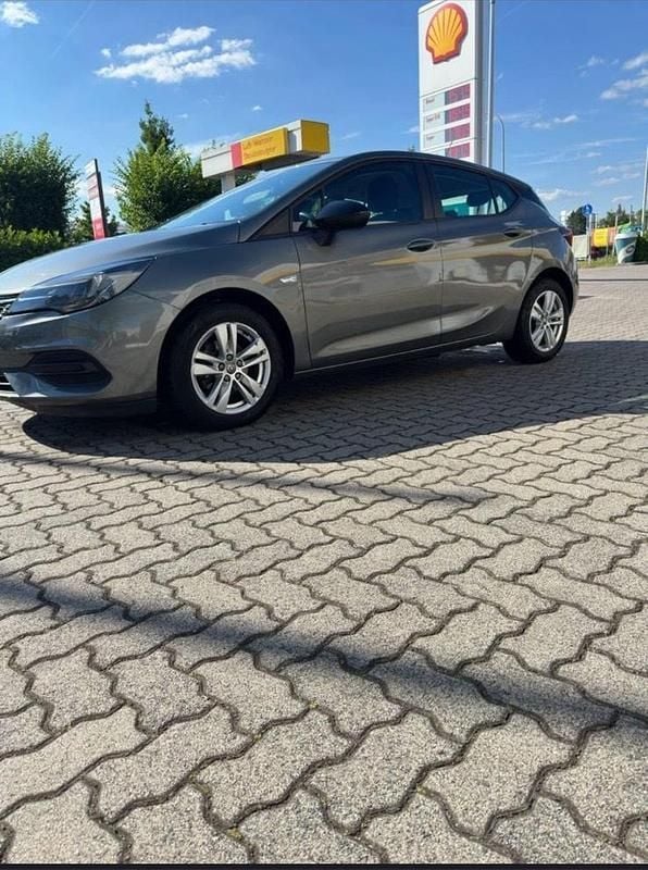 Grau Gebraucht 2021 Opel Astra Kombi | 11.300 € (Superpreis) - Bild 1/4