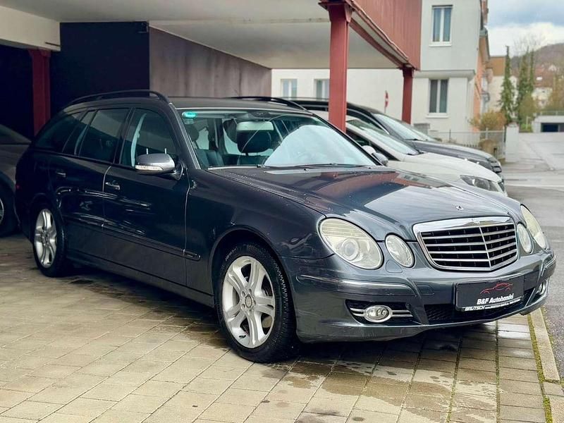 Gebraucht Mercedes E220 Avantgarde 170 PS (125 kW) 2008 Grau Kombi