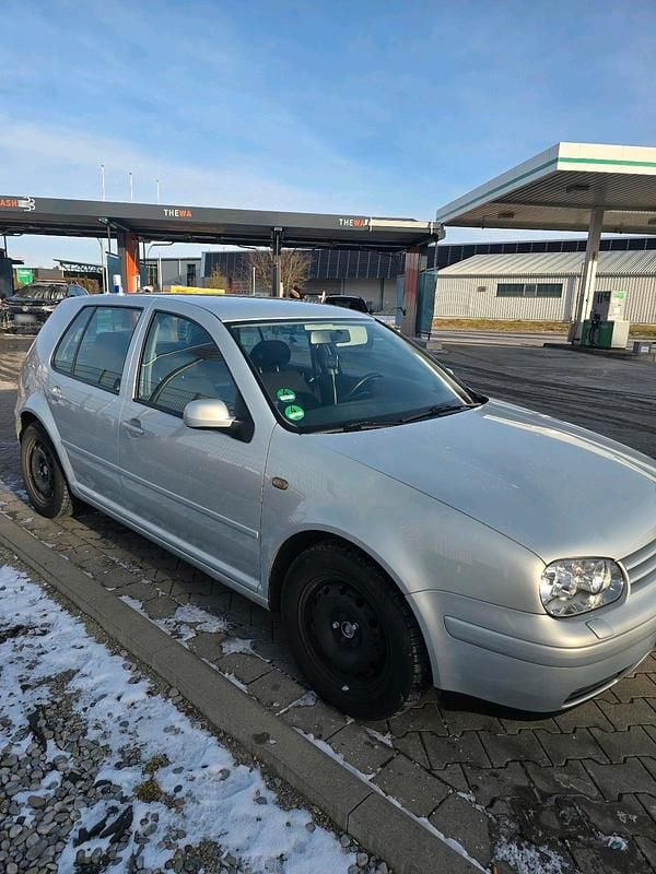 Gebraucht VW Golf IV 116 PS (85 kW) 1999 Silber Kleinwagen