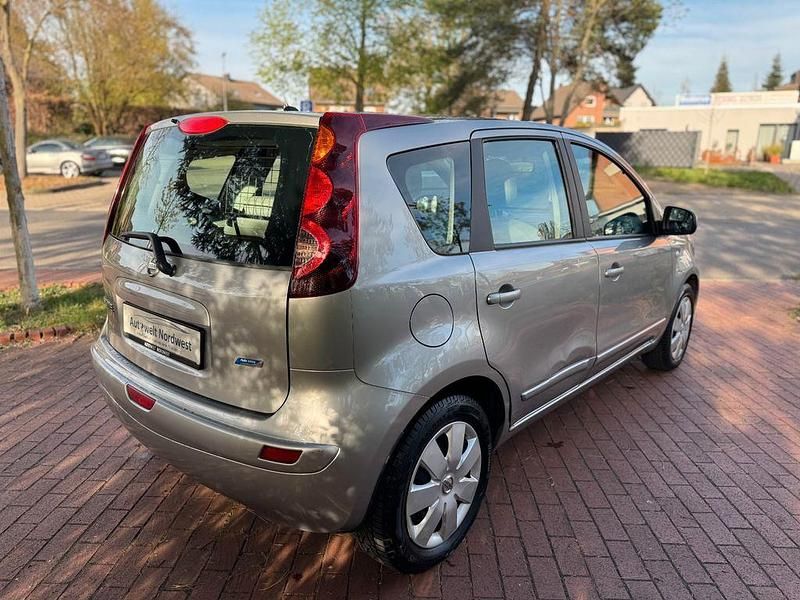 Gebraucht Nissan Note Acenta 88 PS (64 kW) 2009 Silber Kleinwagen