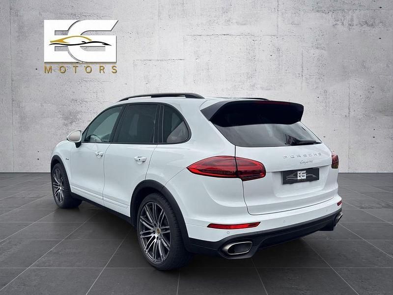 Gebraucht Porsche Cayenne 262 PS (192 kW) 2015 Weiß SUV