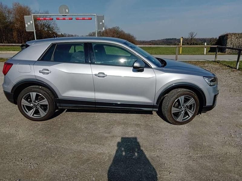 Gebraucht Audi Q2 Design 150 PS (110 kW) 2020 Grau SUV