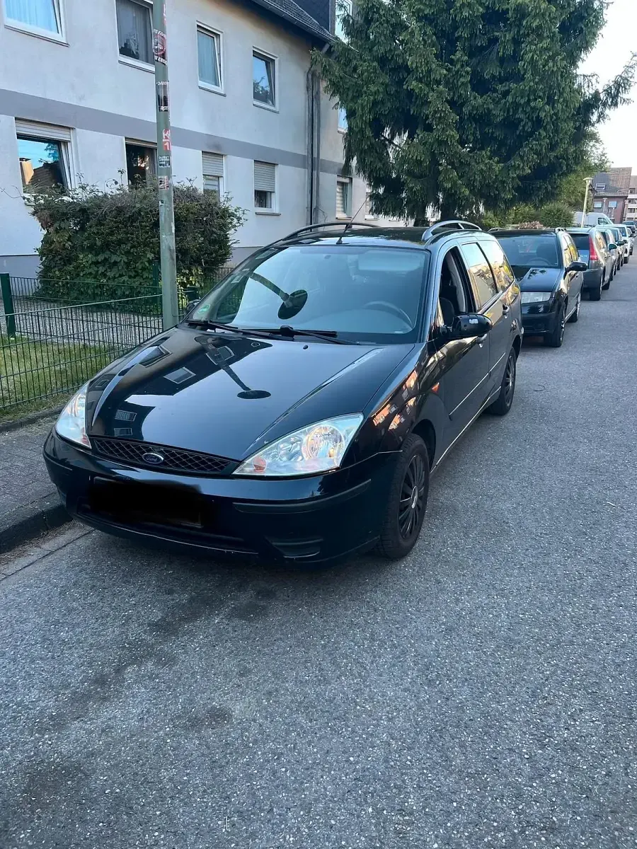 Usado Ford Focus 100 HP (73 kW) 2006 Preto Carrinha