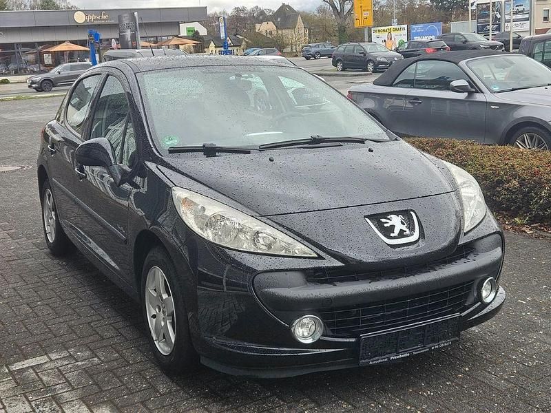 Gebraucht Peugeot 207 Urban Move 73 PS (53 kW) 2009 Schwarz Limousine