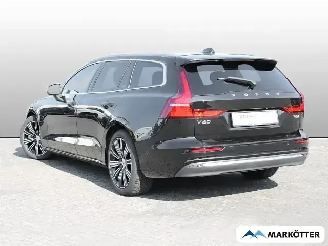 Gebraucht Volvo V60 Plus 349 PS (256 kW) 2025 Schwarz Kombi