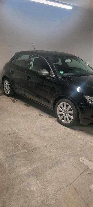 Gebraucht Audi A1 Sportback 86 PS (63 kW) 2013 Schwarz Kleinwagen