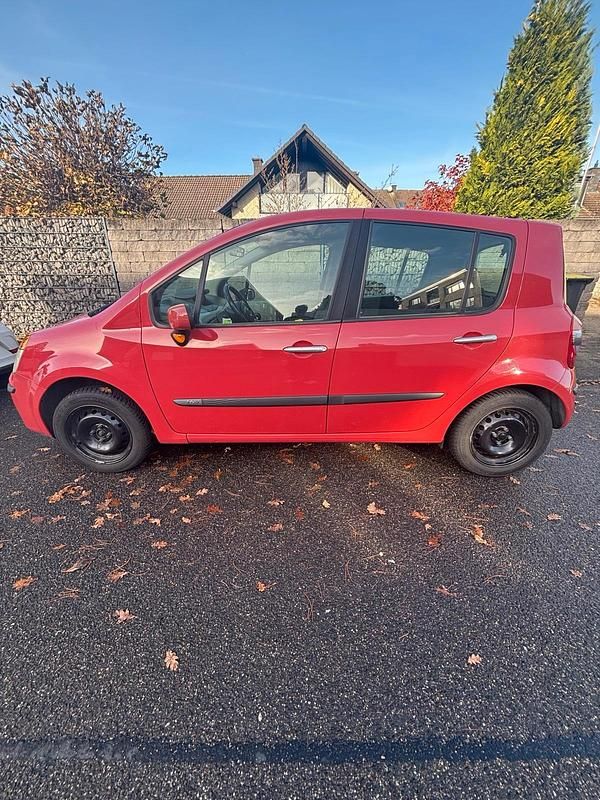 Rot Gebraucht 2006 Renault Modus Van / Kleinbus | 2.800 € (Teuer) - Bild 1/4