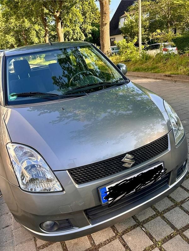Silber Gebraucht 2008 Suzuki Swift Kleinwagen | 2.550 € (Fairer Preis) - Bild 1/4