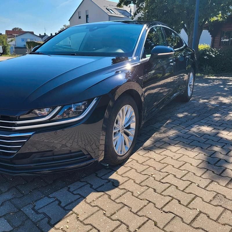Gebraucht VW Arteon 150 PS (110 kW) 2018 Schwarz Kleinwagen