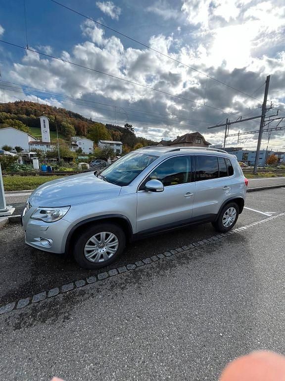 Silber Gebraucht 2011 VW Tiguan Sport SUV | 10.200 € (Fairer Preis) - Bild 1/4