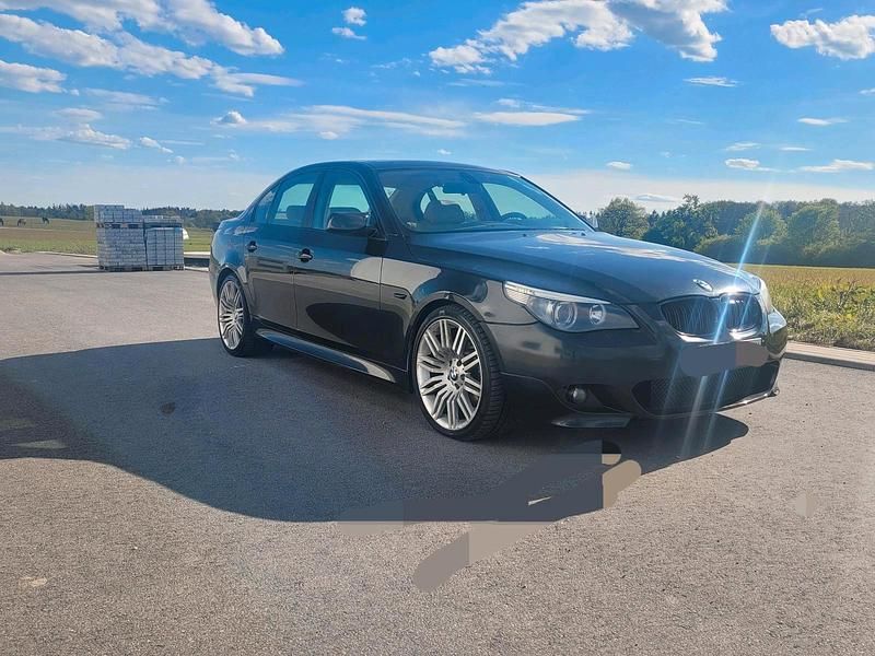 Gebraucht BMW 545 M Sport 333 PS (244 kW) 2003 Schwarz Limousine