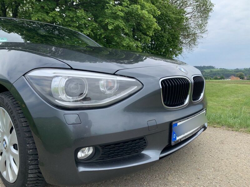 Grau Gebraucht 2013 BMW 116 Efficient Dynamics Kleinwagen | 10.490 € - Bild 1/4