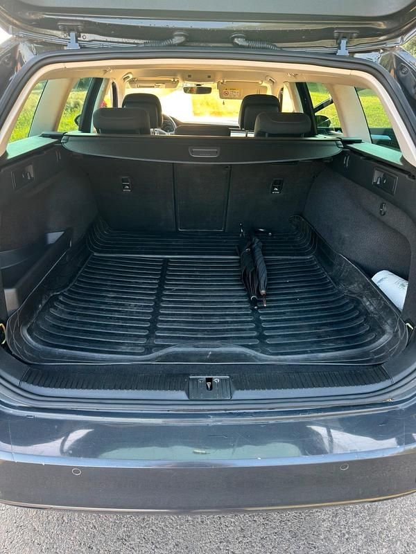 Gebraucht VW Passat Highline 150 PS (110 kW) 2014 Grau Kombi