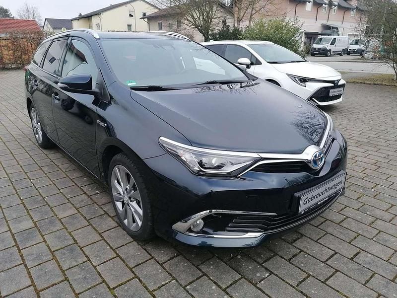 Gebraucht Toyota Auris Hybrid Executive 136 PS (100 kW) 2016 Blau Kombi