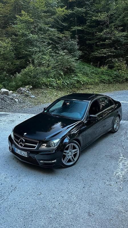 Gebraucht Mercedes C350 265 PS (194 kW) 2011 Schwarz Limousine
