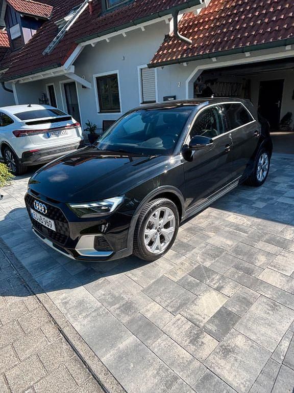 Gebraucht Audi A1 Ambiente 116 PS (85 kW) 2024 Schwarz SUV