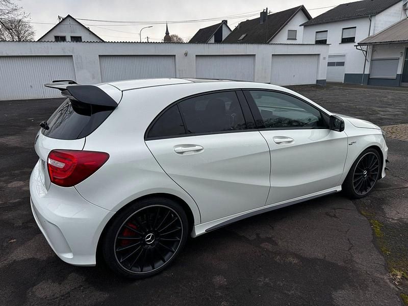 Gebraucht Mercedes A45 AMG AMG 360 PS (264 kW) 2015 Weiß Limousine