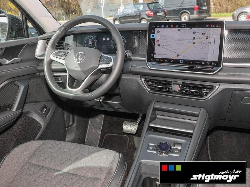 Gebraucht VW Tayron Life 204 PS (150 kW) 2025 Grenadillschwarz metallic SUV