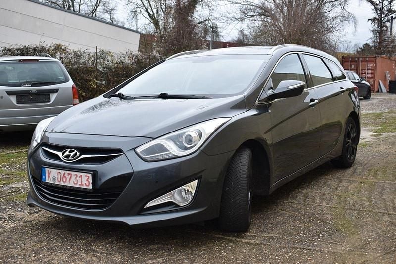 Gebraucht Hyundai i40 135 PS (99 kW) 2013 Grau Kombi