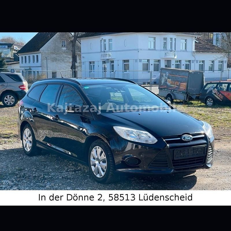 Gebraucht Ford Focus Trend 115 PS (84 kW) 2012 Schwarz Kombi