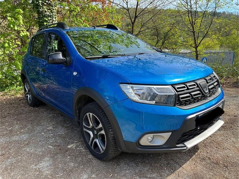 Blau Gebraucht 2019 Dacia Sandero Prestige Kleinwagen | 6.900 € (Guter Preis) - Bild 1/4